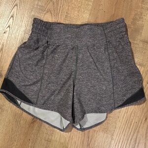 Lululemon Athletica Hotty Hot High-Rise Lined Shorts 4" Heather Gray  Size 4